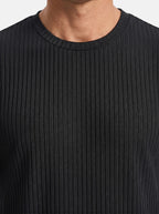 Venatte men's black slim-fit short-sleeve knit t-shirt with crew neckline and vertical ribbing.