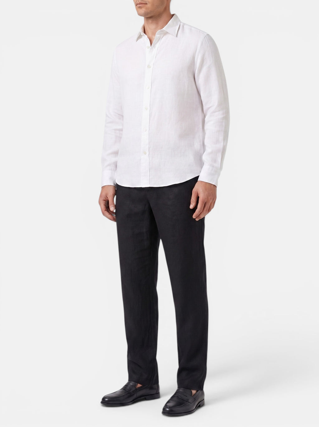 Venatte Men's black cotton linen relaxed fit casual pants with elasticated waist and back pocket.