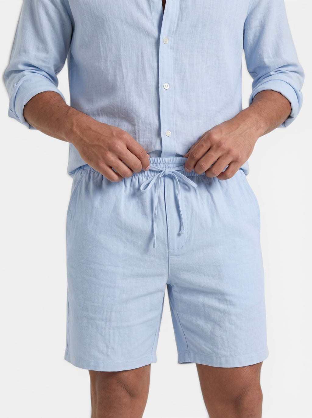 Venatte light blue men's linen blend shorts with elastic waistband and drawstring. Relaxed fit, breathable fabric.