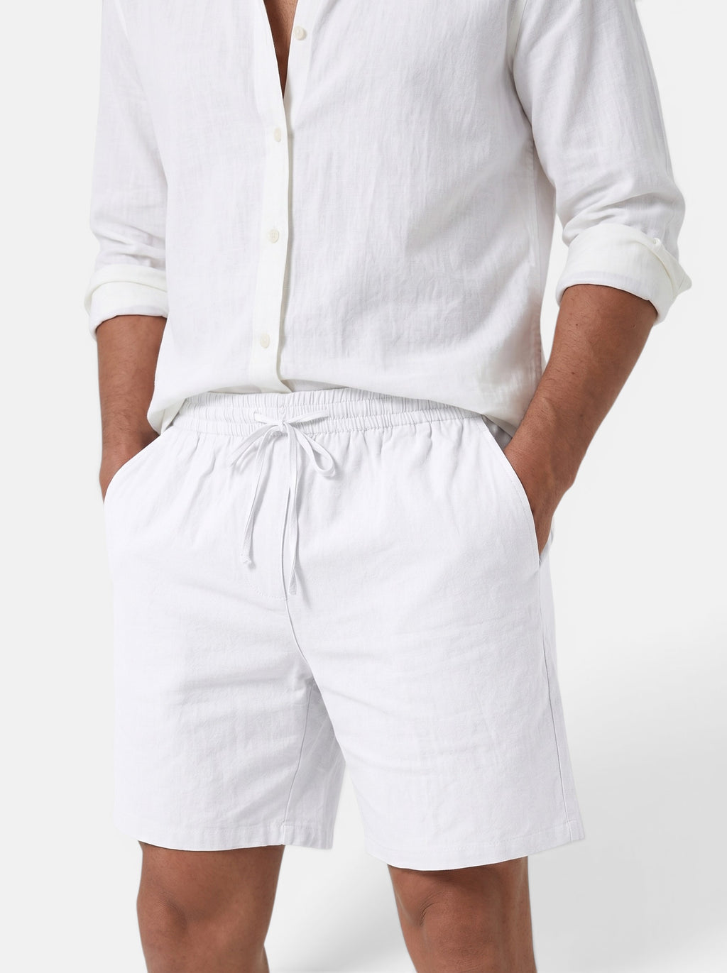 Venatte men's white linen blend shorts with elastic waistband and drawstring. Relaxed fit, breathable fabric.